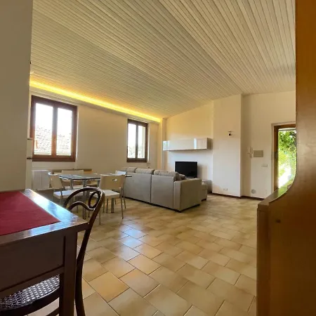 La Cascina Vista Lago Apartment
